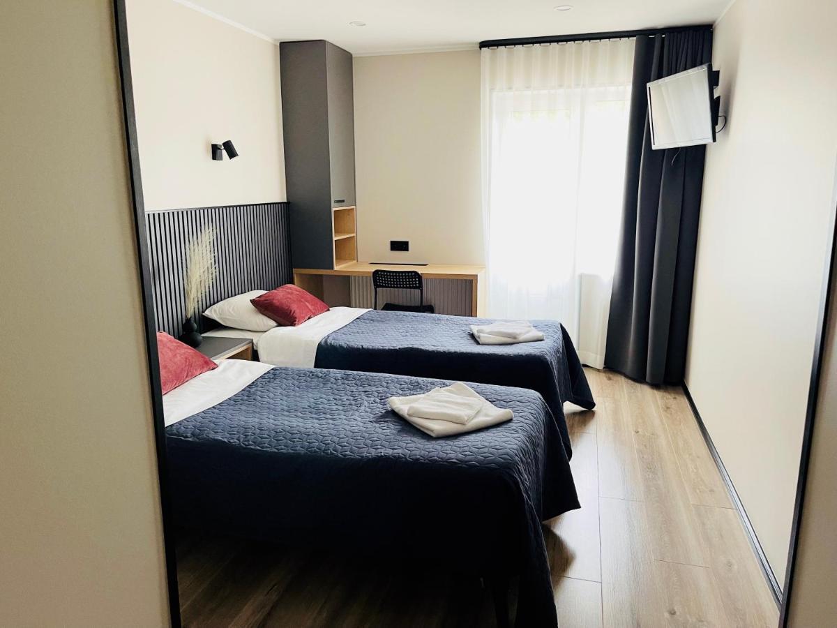 Hotel Vesiroos 페르누 외부 사진