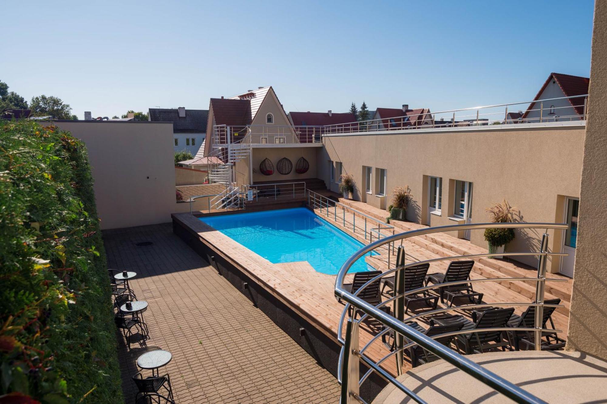Hotel Vesiroos 페르누 외부 사진